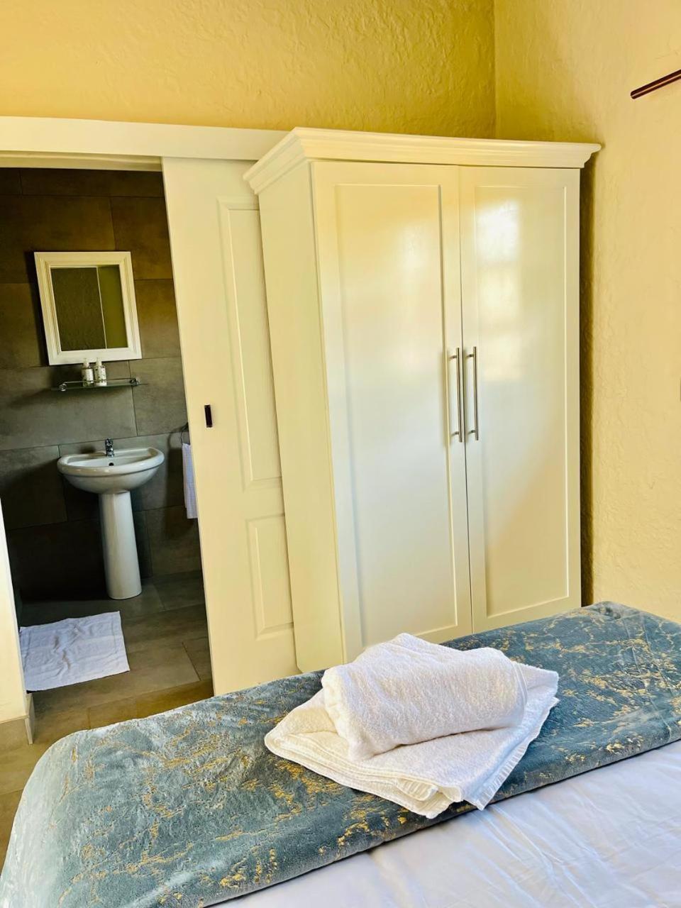 Oak Gardens Bed And Breakfast Newcastle Ngoại thất bức ảnh