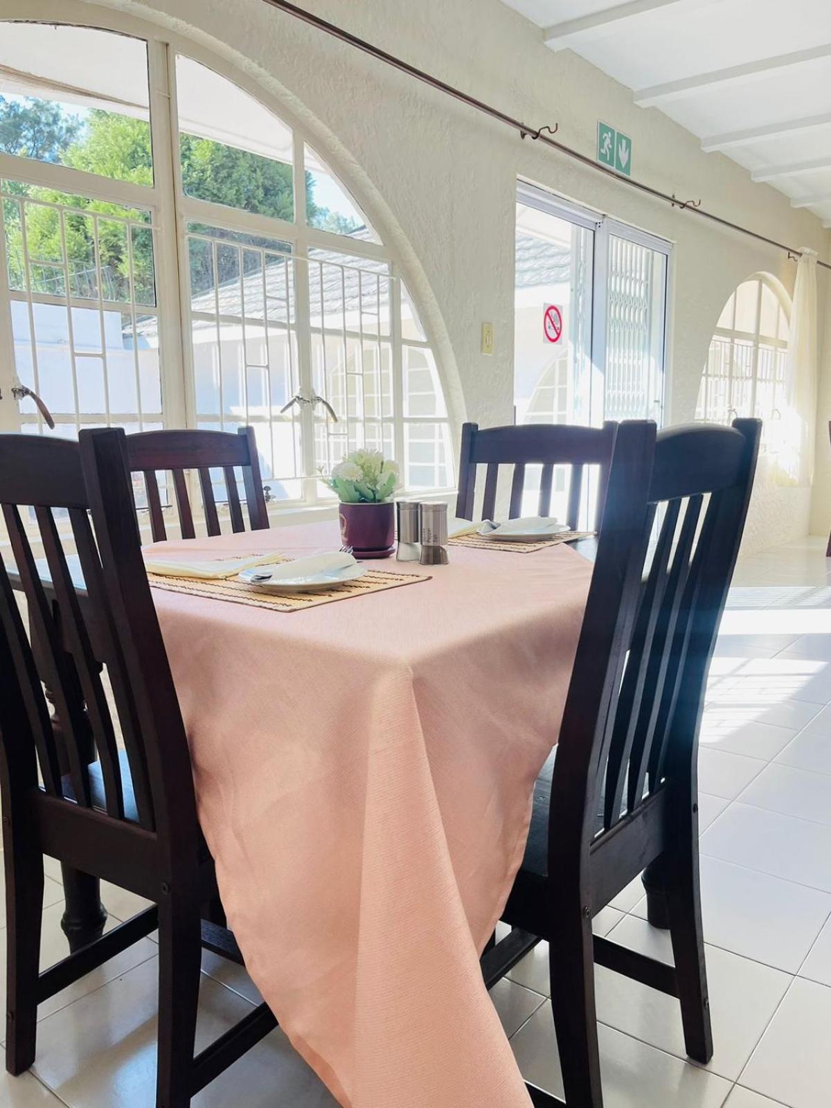 Oak Gardens Bed And Breakfast Newcastle Ngoại thất bức ảnh